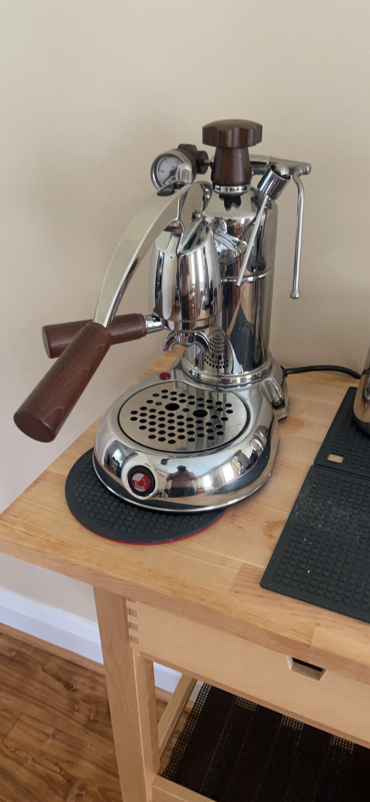 La Pavoni PSW-16 Stradivari Lever Espresso Machine - 16-Cup Capacity - Chrome Finish with Elegant Wood Handles - 38-Ounce Solid Brass Boiler - Dual Frothing System & Piston Lever Design - Made in Italy customer photo 1