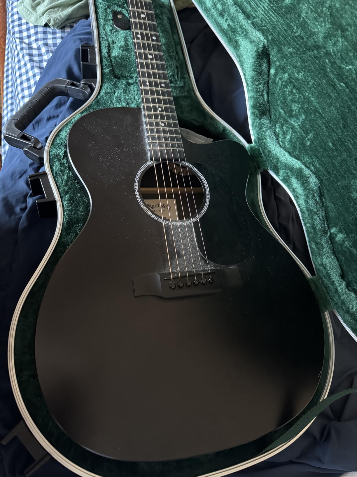 SKB Hardshell Travel Case for Martin 000 Acoustic Guitars with TSA Latches customer photo 1