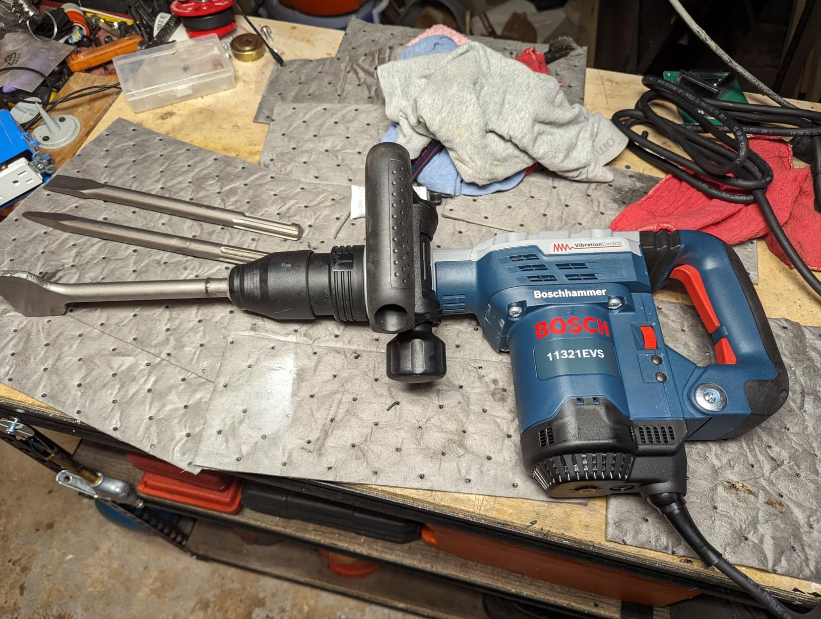 Bosch SDS-Max Demolition Hammer 11321EVS 13 Amp 120V Drill customer photo 1