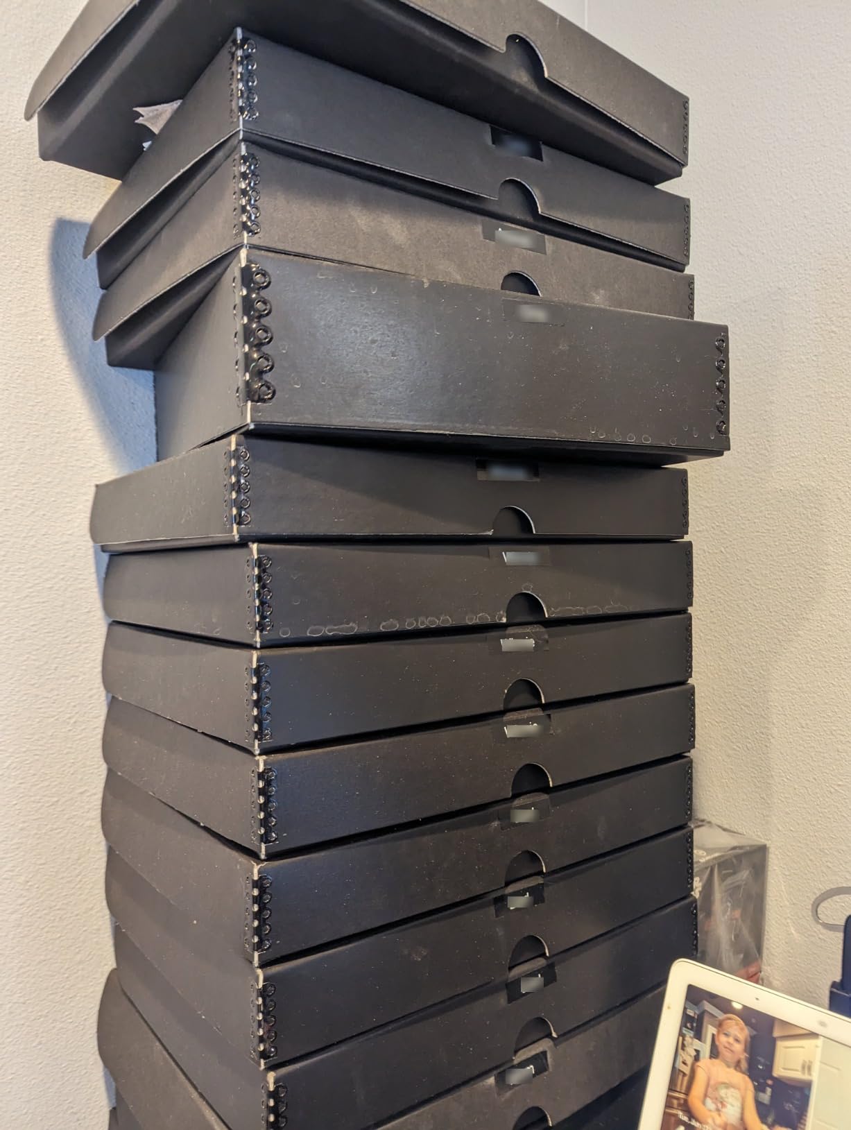 Lineco Folio Storage Box. Archival Clamshell with Metal Edge Boxboard, 11 x 14 x 1.75 Inches, Longevity Organize and Store Photos Documents Craft Cards Magazine Prints Wedding Dresses DIY, Black customer photo 2