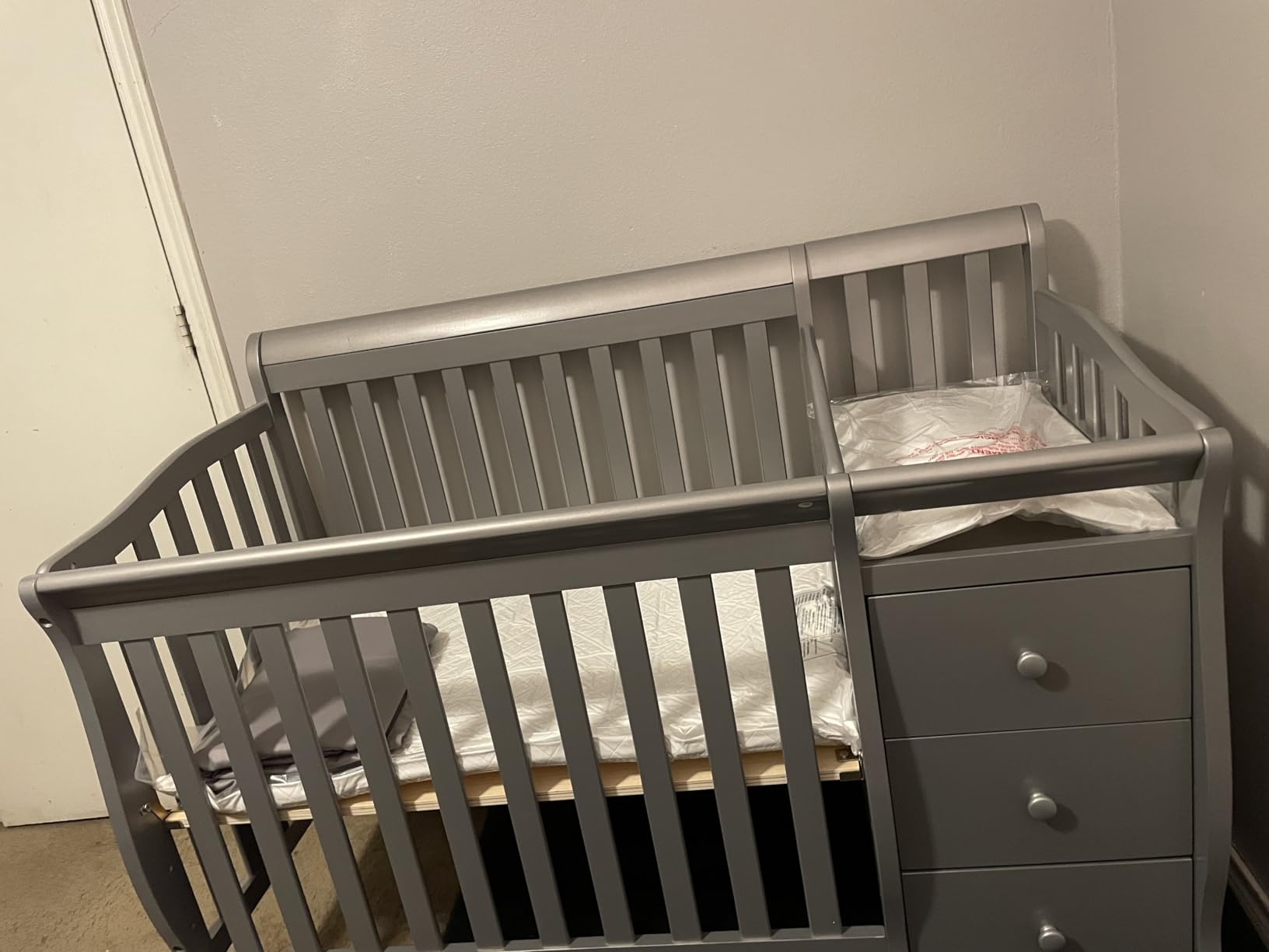 Dream On Me Jayden 4-in-1 Mini Convertible Baby Crib & Changer with Storage - GREENGUARD Gold & BSA Certified customer photo 2