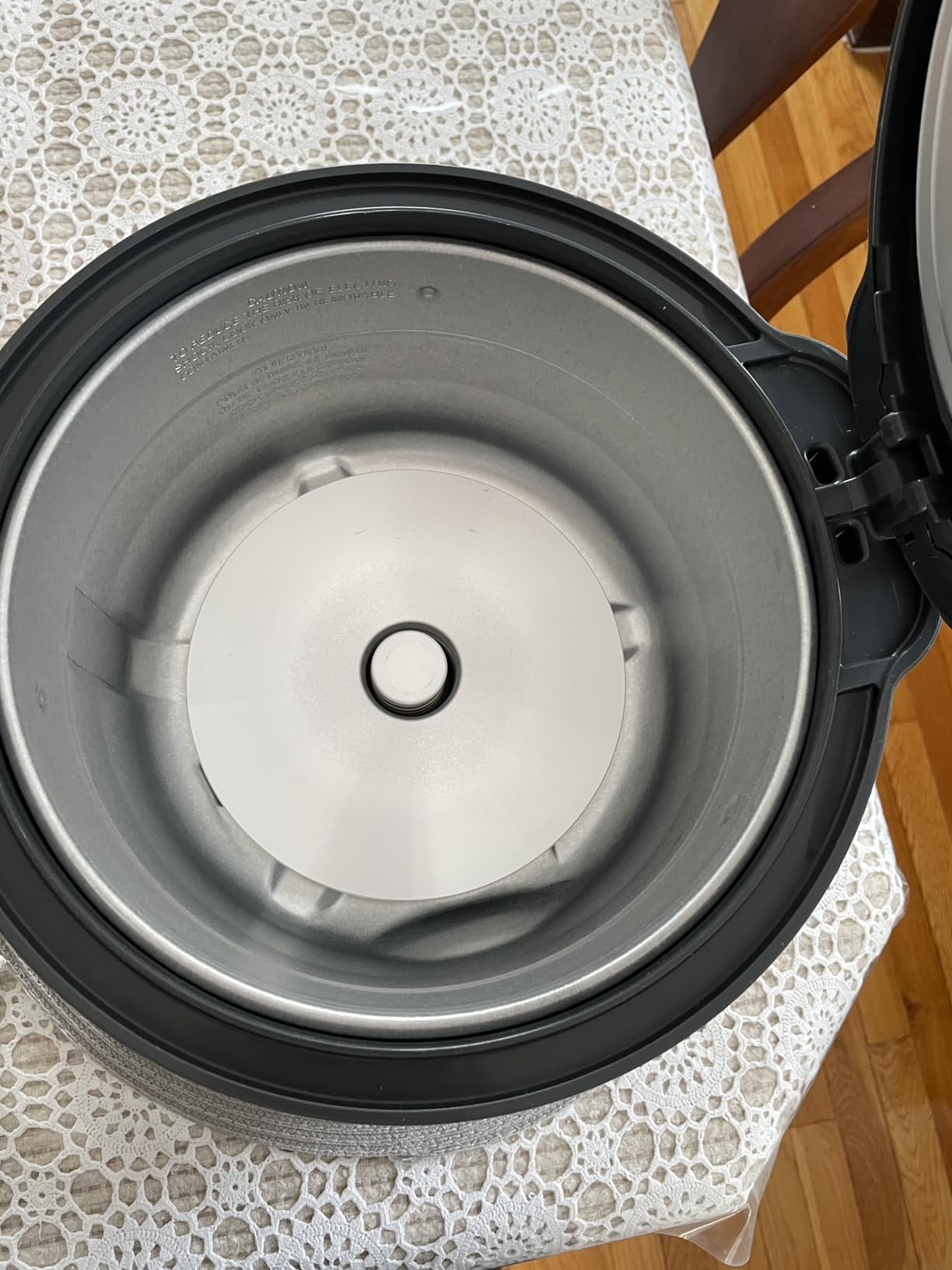 Tiger JNP-S55U-KY 3 Cup Capacity Rice Cooker with Non-Stick Inner Pot, Retractable Power Cord, and Keep Warm up to 12 hours, Black customer photo 2