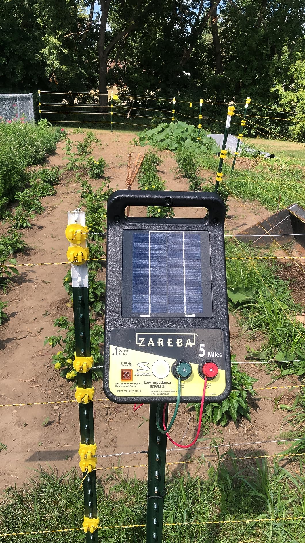 Zareba Solar Electric Fence Charger - 5 Mile Range Low Impedance Energizer with T-Post Mounting Bracket and 360-Degree Rotation, Rotational Grazing Fence Charger for Livestock & Cattle, ESP5M-Z customer photo 1