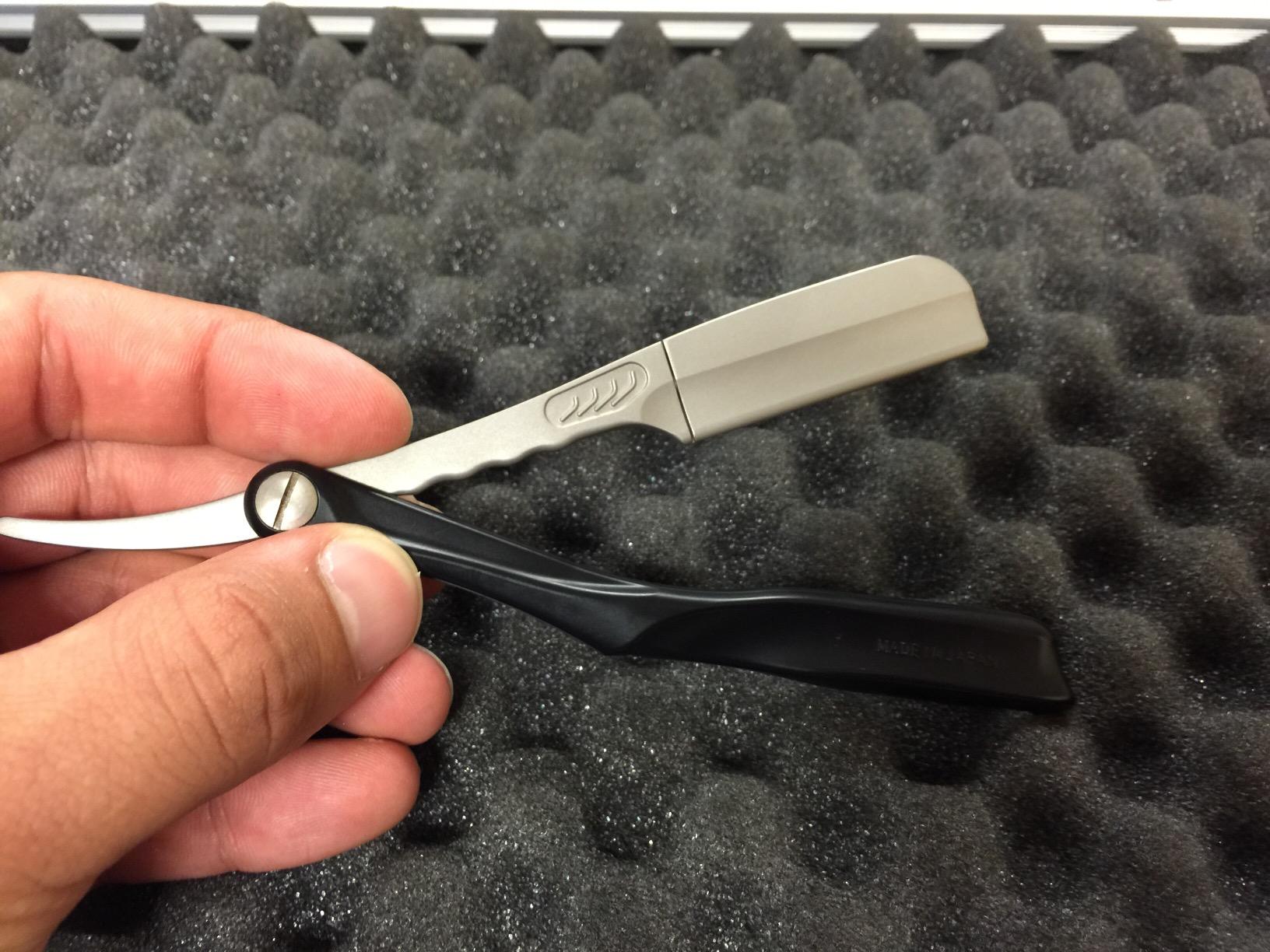 Feather Artist Club Black SS Folding Handle Razor customer photo 1