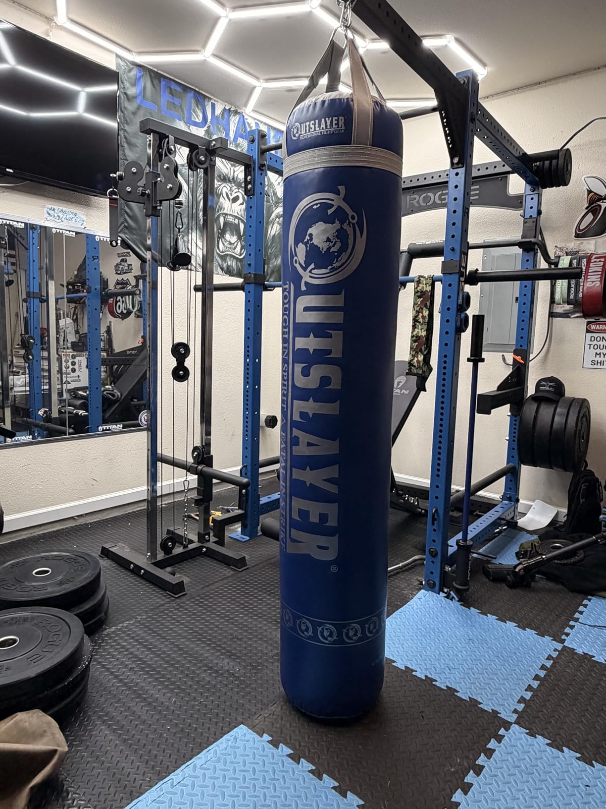 Outslayer Muay Thai Kickboxing Heavy Punching Bag - 6ft 130 lb - Made in USA customer photo 2