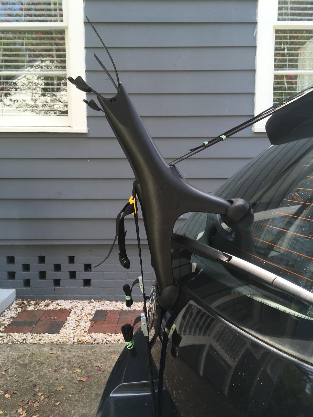 Saris Solo Bike Rack - Trunk Mount, 1-Bike Carrier for Cars & SUVs - Lightweight, Compact & Tool-Free - Ideal for Beginner Riders - USA Made customer photo 2