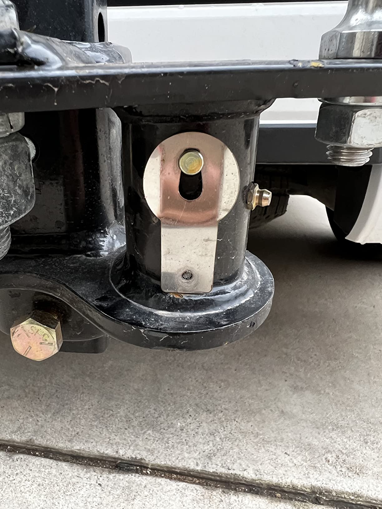 CURT 17062 MV Round Bar Weight Distribution Hitch with Sway Control, Up to 10,000 lbs, 2-Inch Shank, 2-5/16-Inch Ball customer photo 2