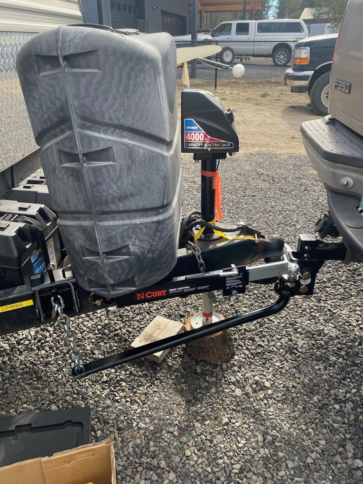 CURT 17063 MV Round Bar Weight Distribution Hitch with Sway Control, Up to 14,000 lbs, 2-Inch Shank, 2-5/16-Inch Ball customer photo 1