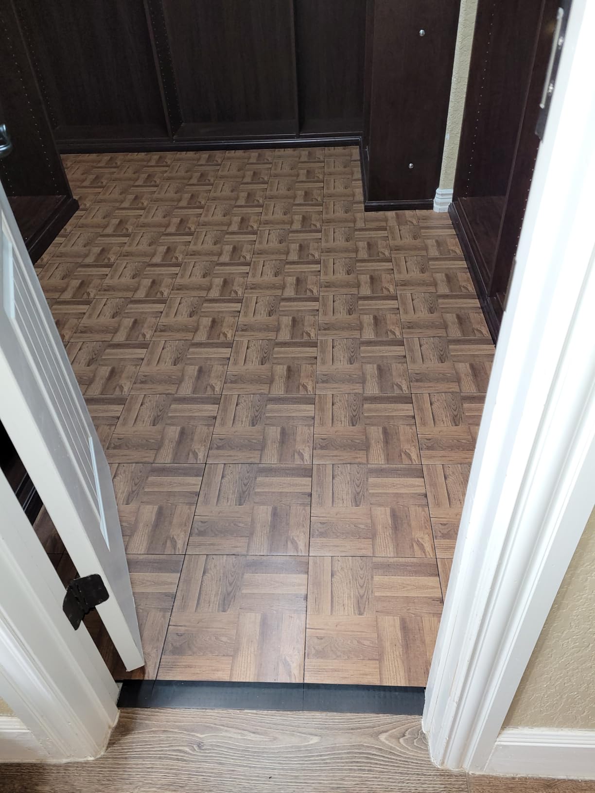 Big Floors Portable Dance Floor, Interlocking Dance Floor Tiles, Lightweight Plastic Modular Kit (3' X 3'), Oak Finish, 21 Piece (9 Sq Ft) customer photo 1