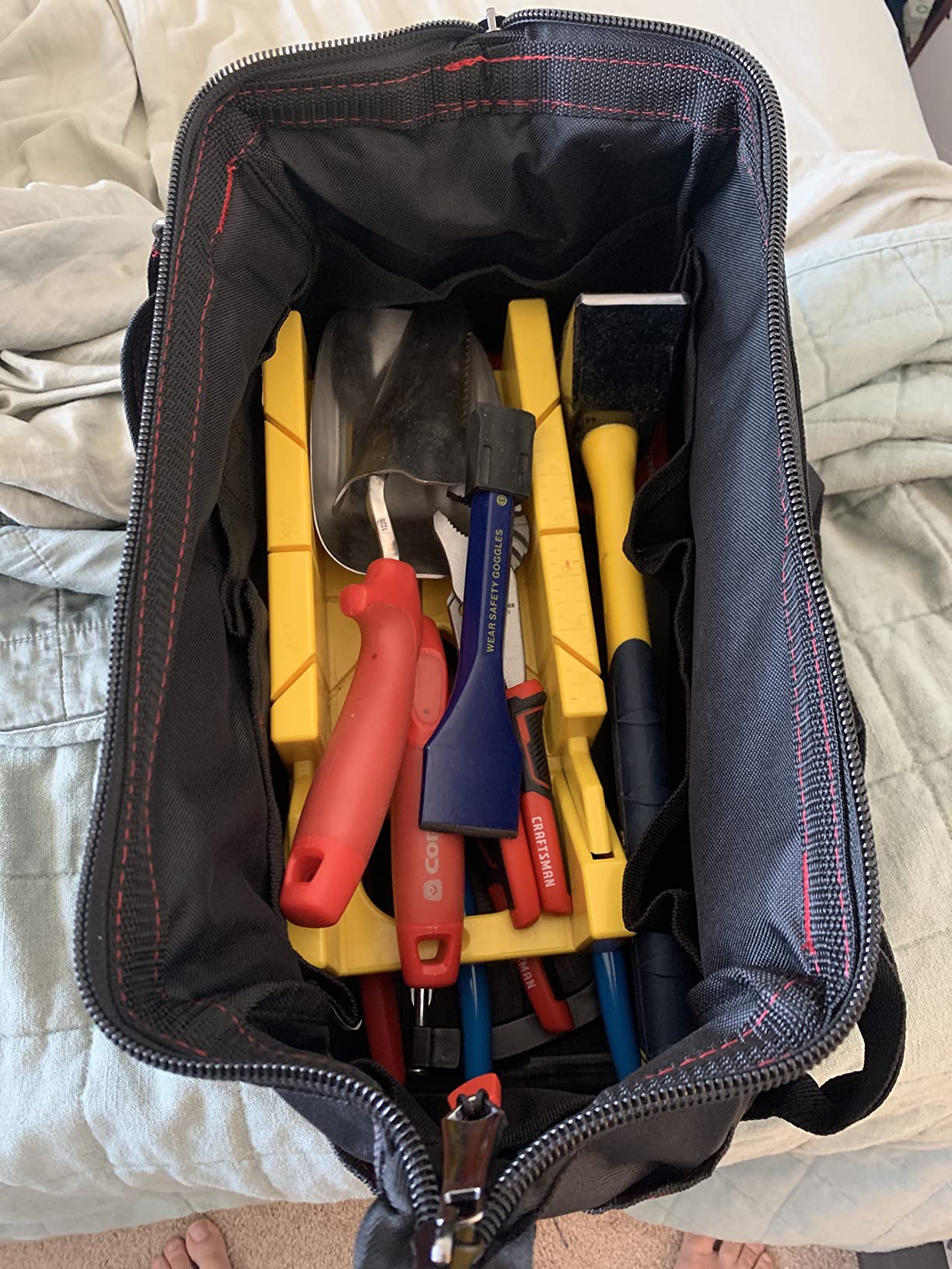 WORKPRO 16-inch Close Top Wide Mouth Tool Storage Bag with Water Proof Rubber Base, W081022A customer photo 1