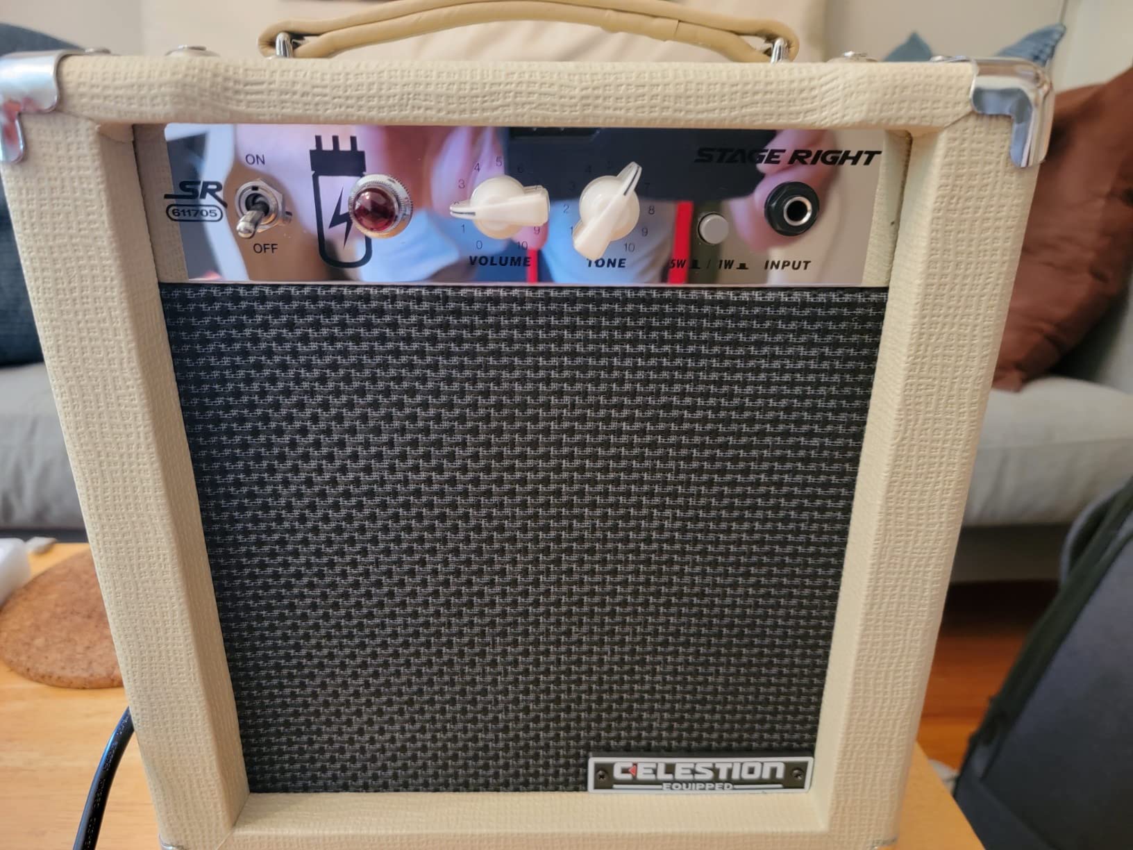 Monoprice 1x8 Guitar Combo Tube Amplifier with Celestion Super 8 Inch Speaker - Stage Right Series, 5-Watt, 12AX7 Preamp customer photo 2