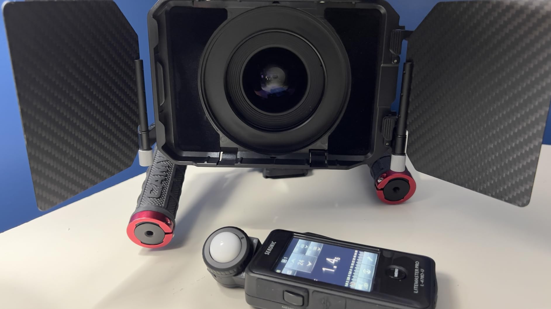 Sekonic LiteMaster Pro L-478D-U Light Meter, Touchscreen Incident and Reflected Meter with Flash Analyzing, Cine Frame Rate and Shutter Angle Control, Illuminance and Luminance Measurement customer photo 1