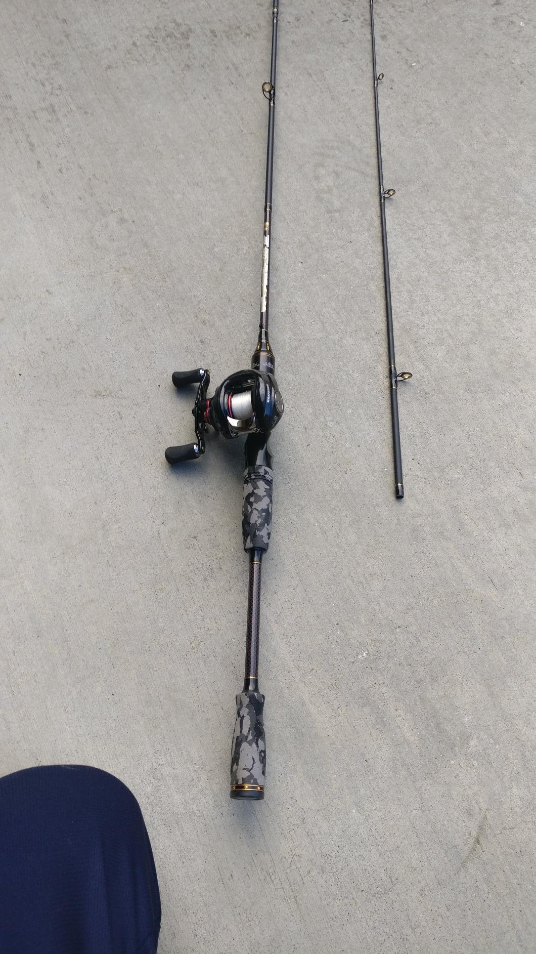 E Series Camo Legend 2-Piece 7-Feet Casting Rod 24 Ton Carbon Fiber Baitcasting with 2 Tips - Medium and Medium Heavy customer photo 2