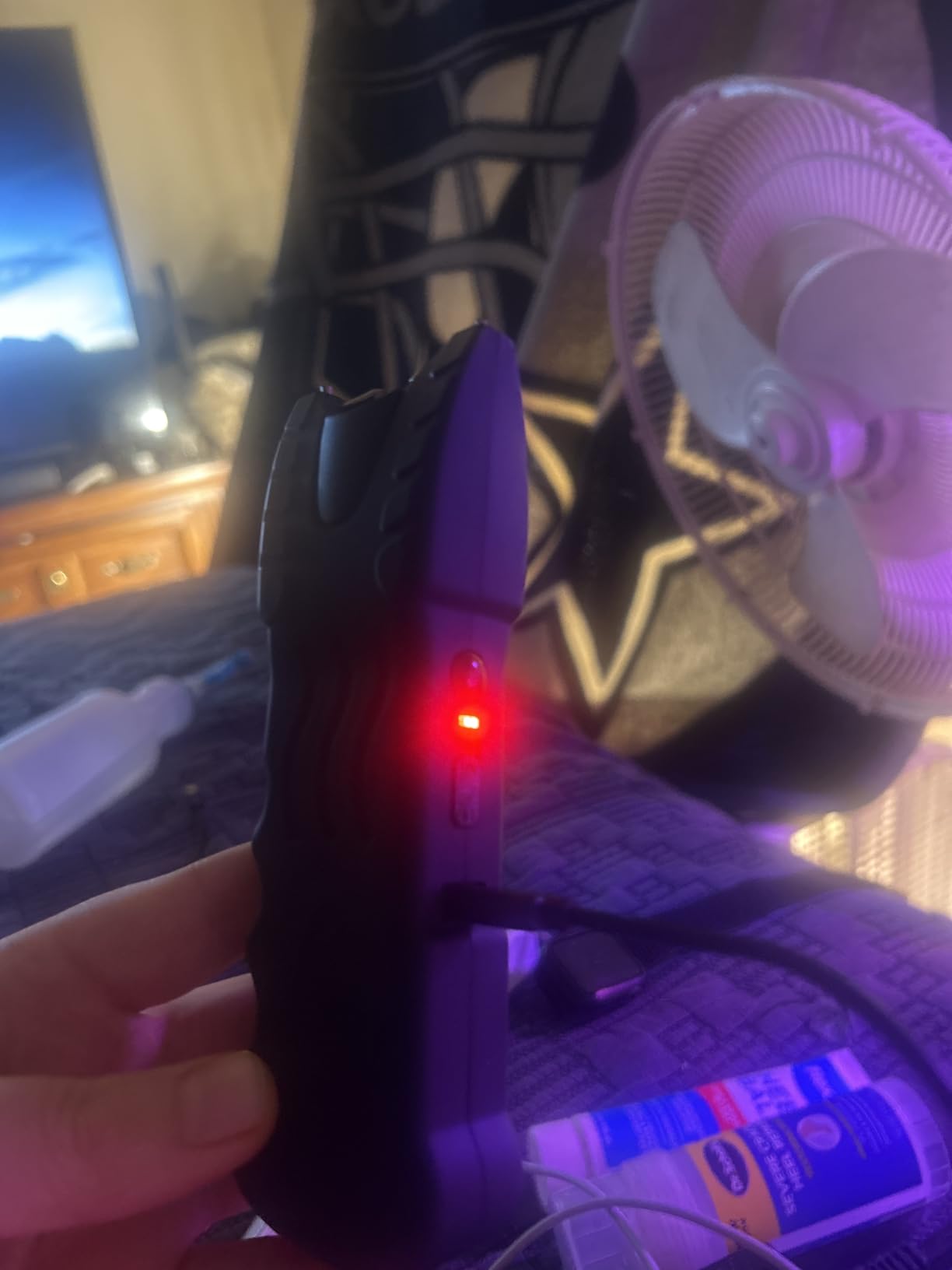 VIPERTEK VTS-979 Stun Gun with Safety Disable Pin LED Flashlight customer photo 2