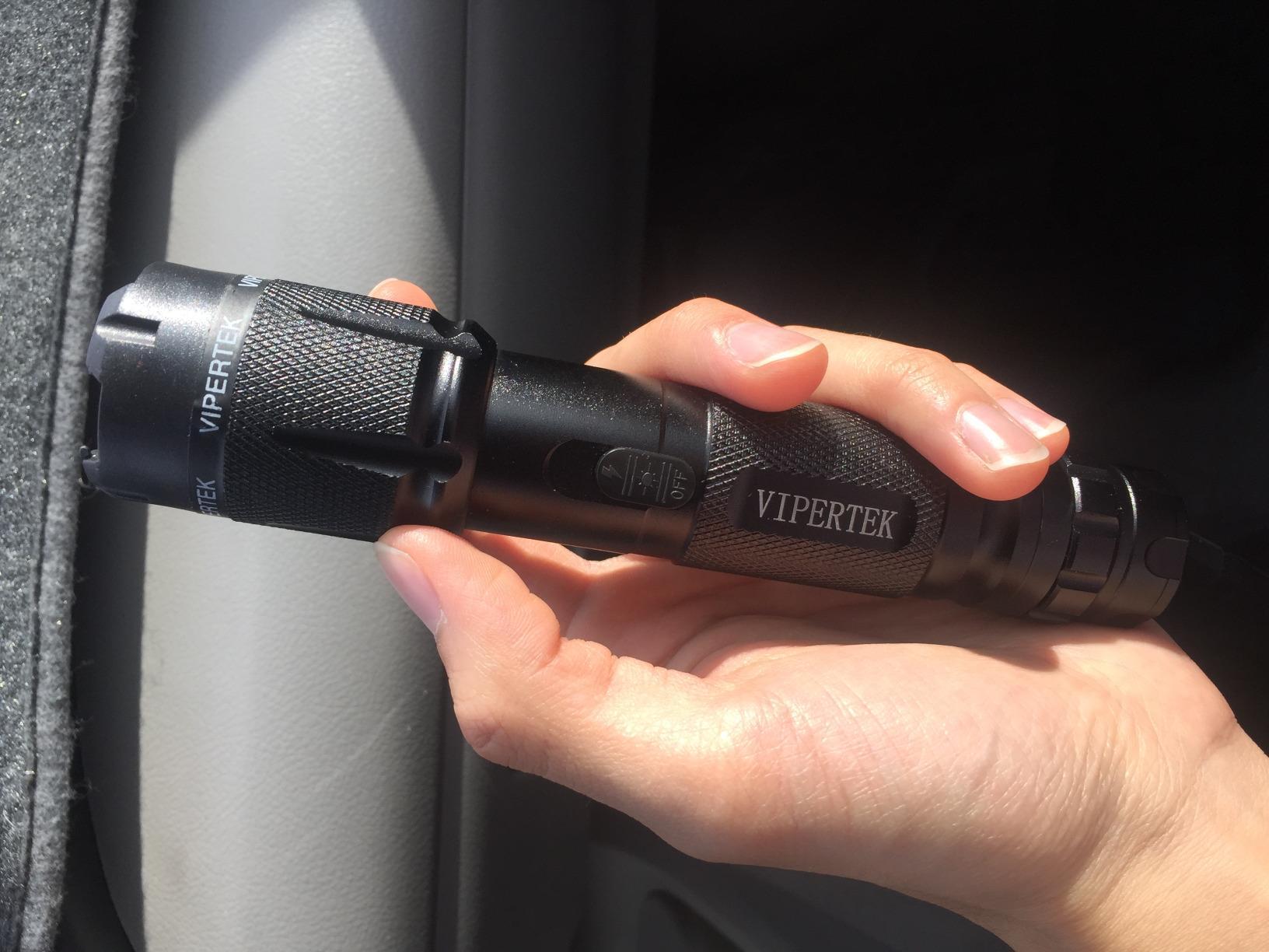 VIPERTEK VTS-T03 Aluminum Stun Gun for Self Defense Rechargeable with LED Flashlight, Black customer photo 1