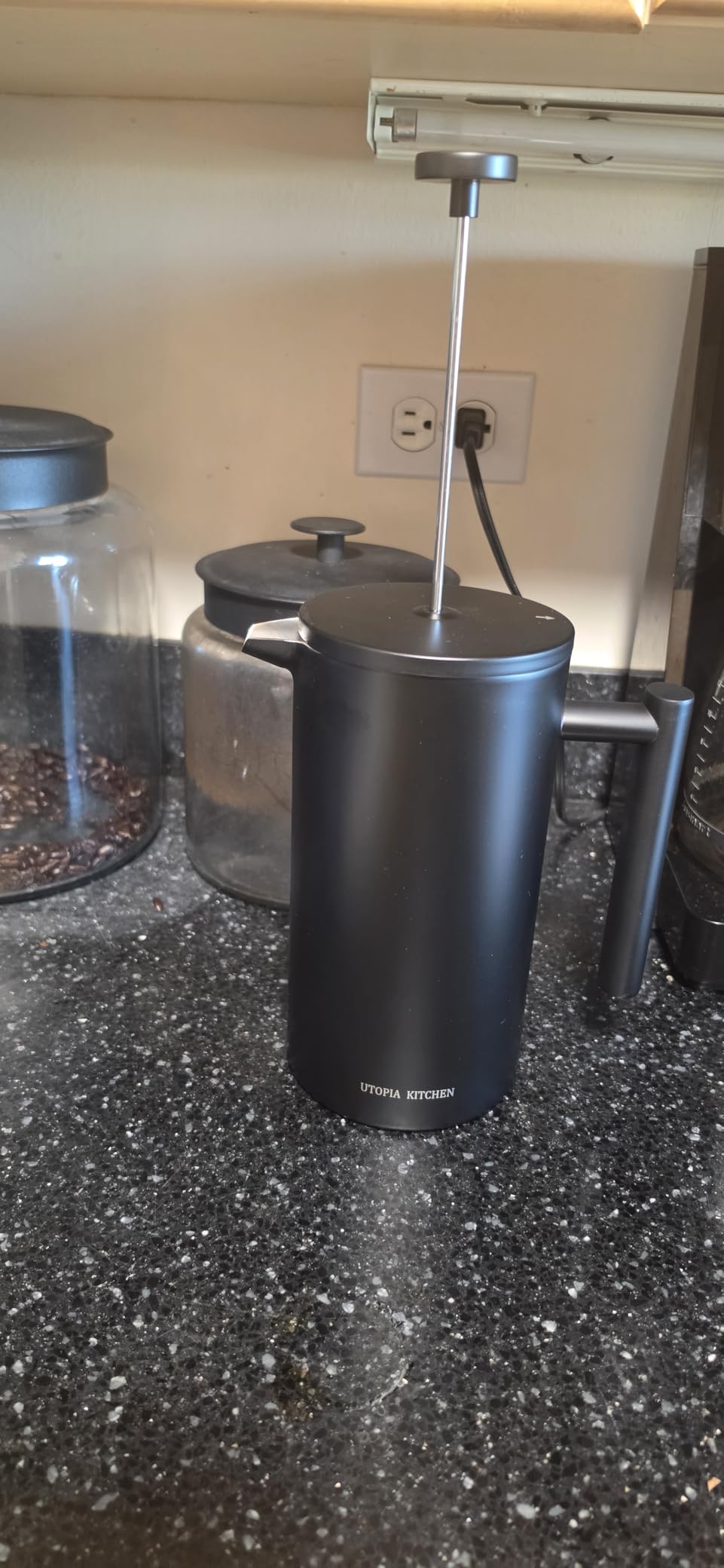 Utopia Kitchen 304 Grade Stainless Steel French Press Coffee Maker 34 Oz, Double Wall Insulated Coffee Press with 4-Level Filtration System, Include 2 Extra Filters, Rust-Free, Dishwasher Safe, Silver customer photo 1