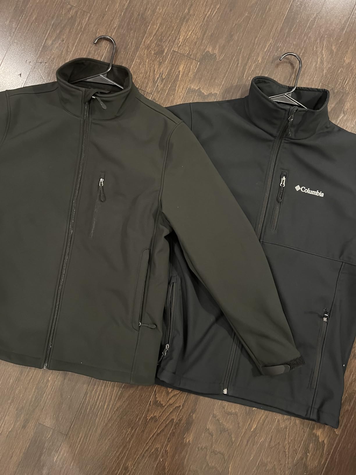 Amazon Essentials Men's Water-Resistant Softshell Jacket customer photo 2