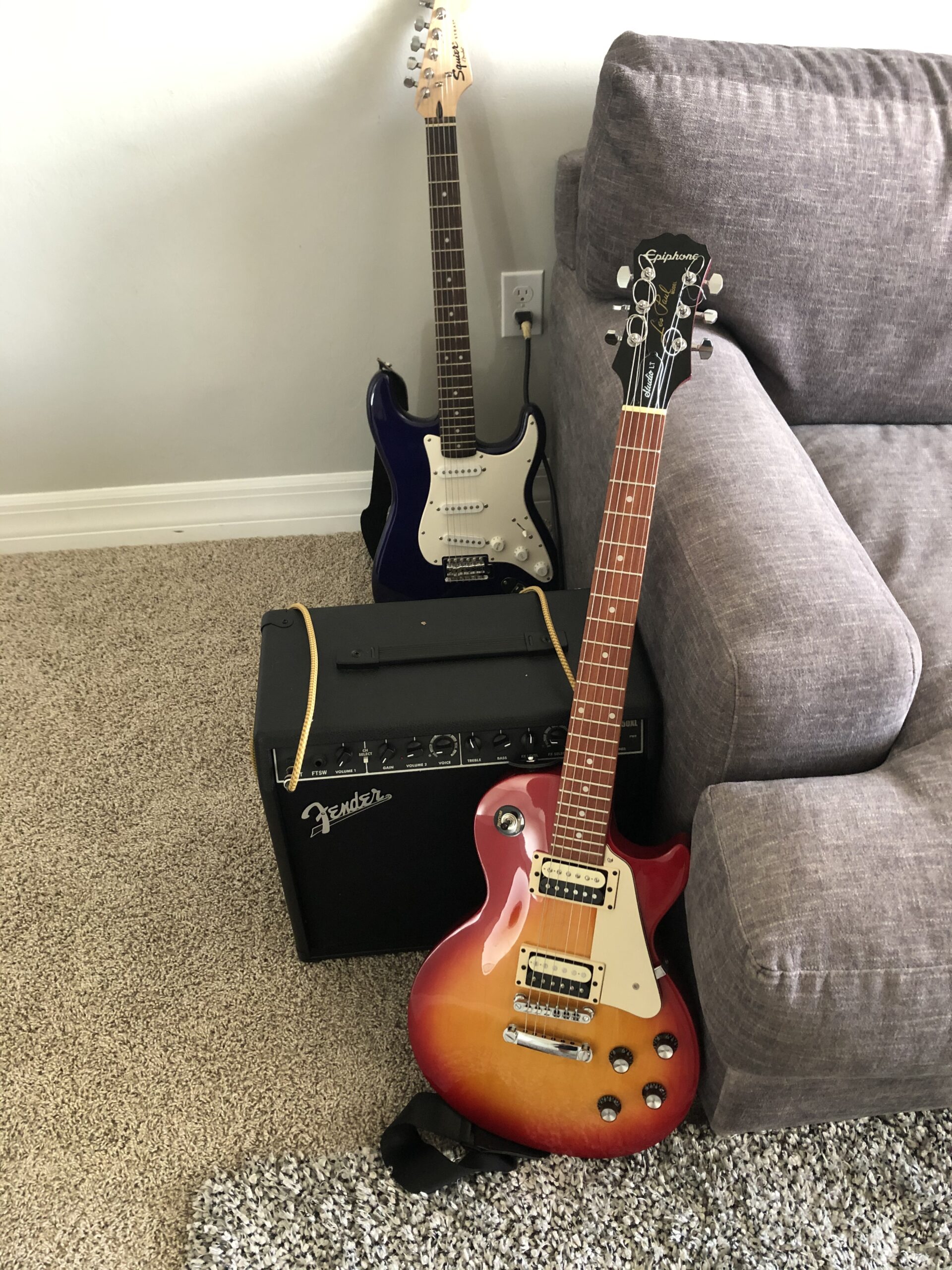 Epiphone Les Paul Studio E1 Electric Guitar, Heritage Cherry Sunburst customer photo 1