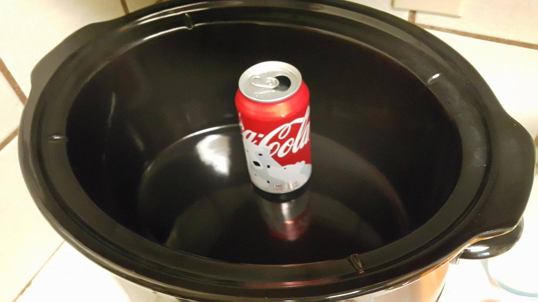 Crock-Pot 8-Quart Manual Slow Cooker, XL Family Size Serves 10+ People, Removable Stoneware with Warming Setting, Dishwasher Safe for Easy Cleanup, Red customer photo 1