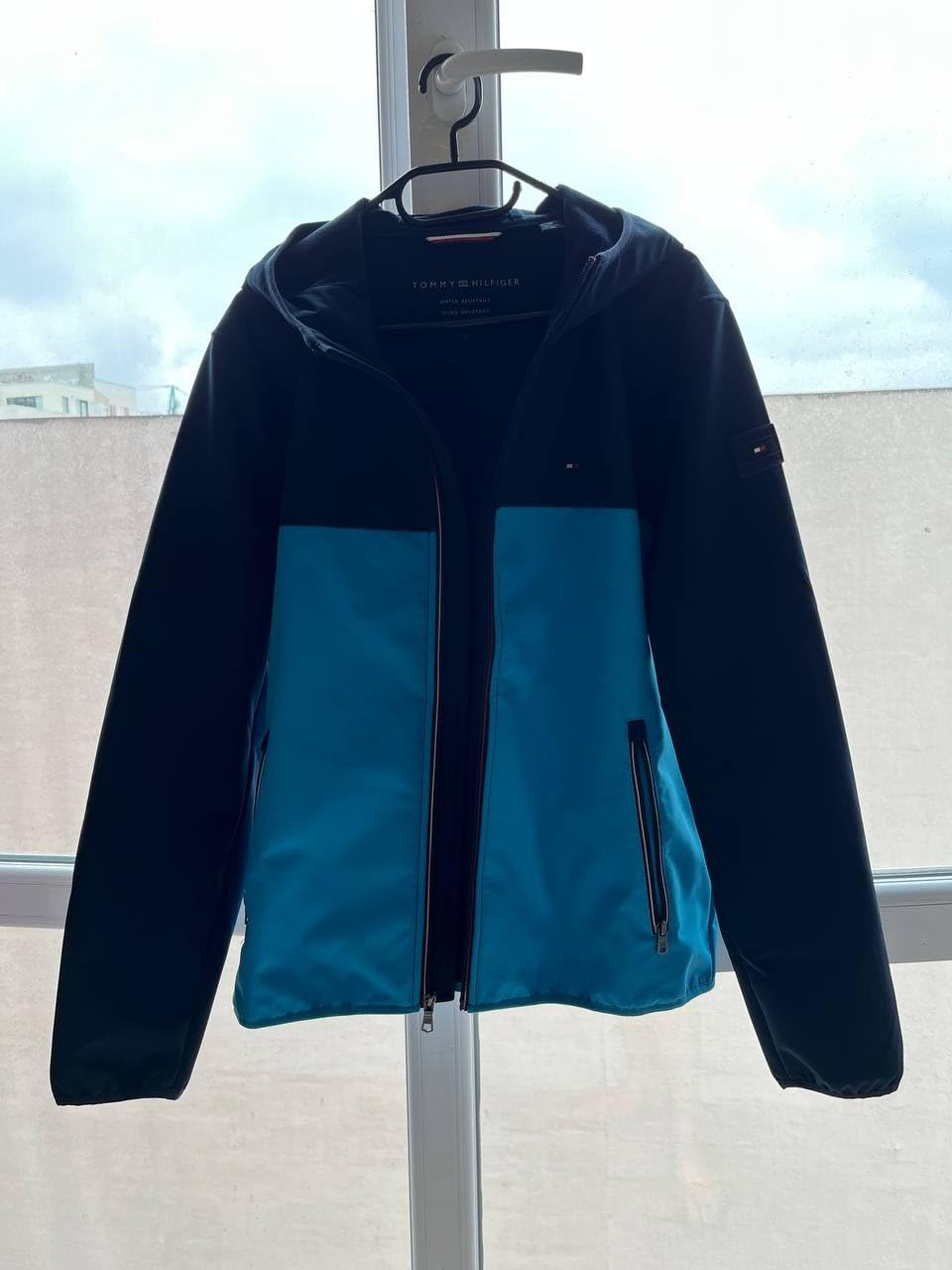 Tommy Hilfiger Men's Lightweight Water Resistant Breathable Hooded Performance Softshell Jacket customer photo 1