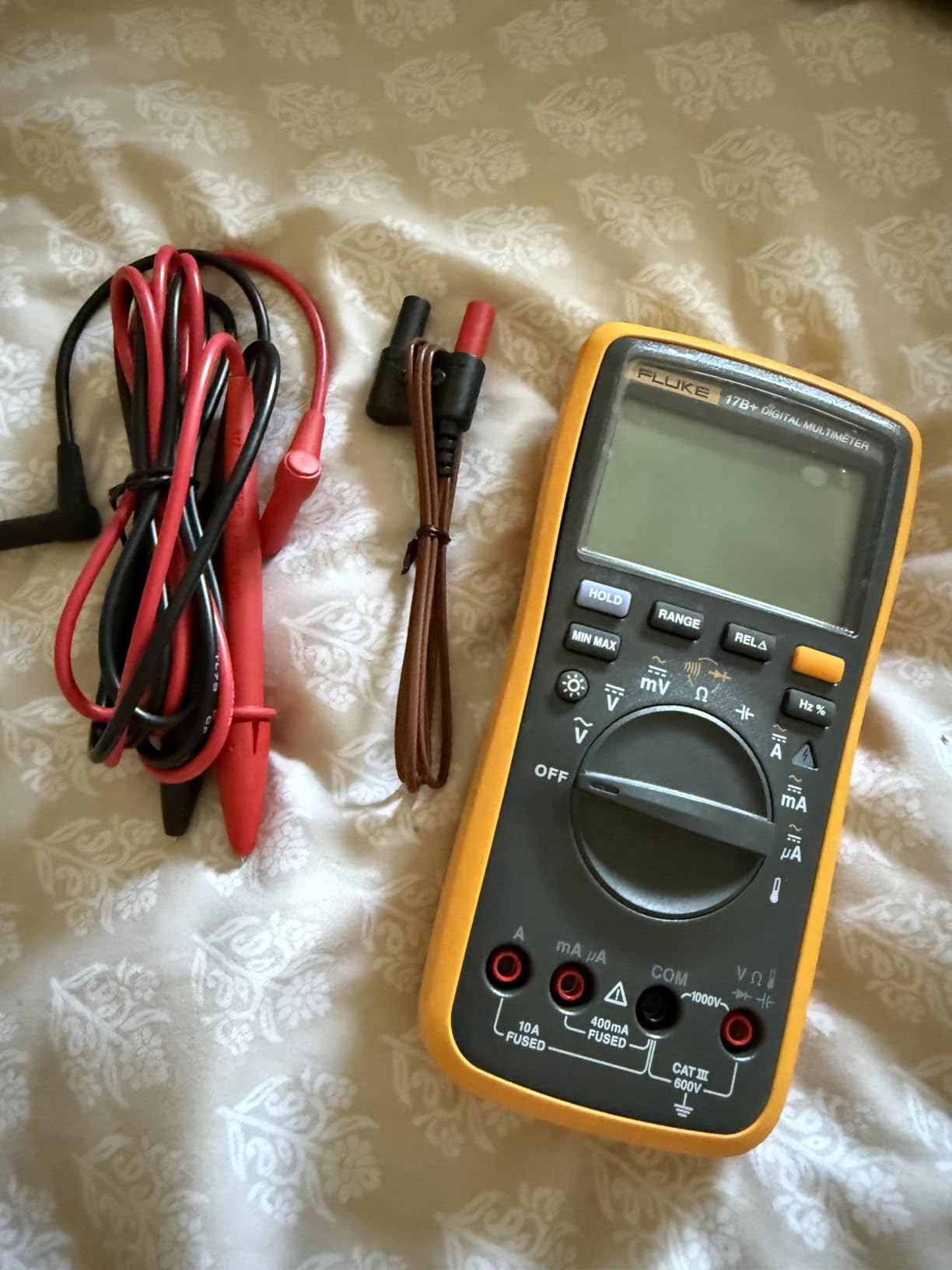 Fluke 17B+ Digital Multimeter with Temperature and Frequency Testing customer photo 2