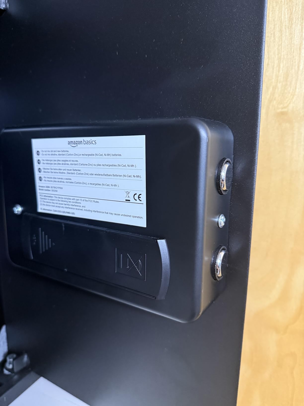 Amazon Basics Steel Home Security Safe Box with Electronic Keypad Lock for Documents, Jewelry, Valuables, 1.8 Cubic Feet, Black customer photo 1