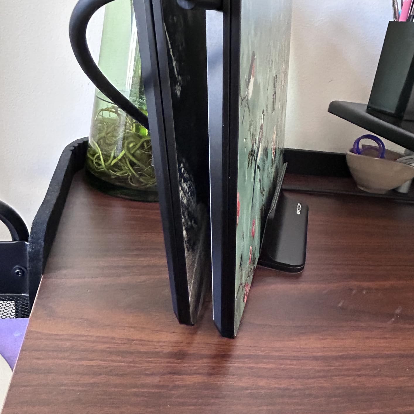 OMOTON Vertical Laptop Stand [Updated Double Version], Desktop Aluminum Mac Book Stand with Adjustable Dock Size, Fits All Mac Book, Surface, Chrome Book and Gaming Laptops (Up to 17.3 inch) (Silver) customer photo 2