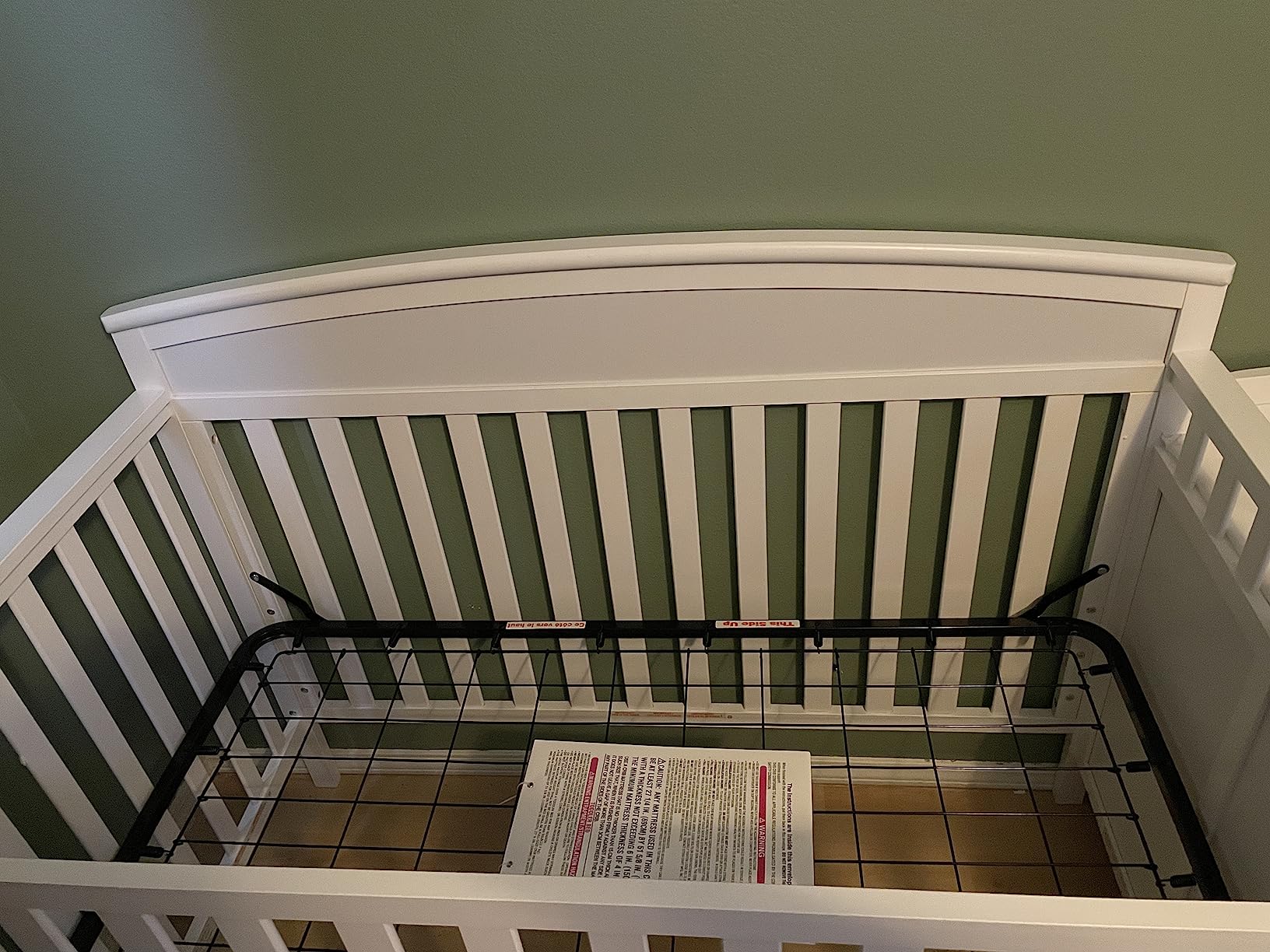 Graco Benton 4-in-1 Convertible Crib and Changer - GREENGUARD Gold Certified customer photo 2