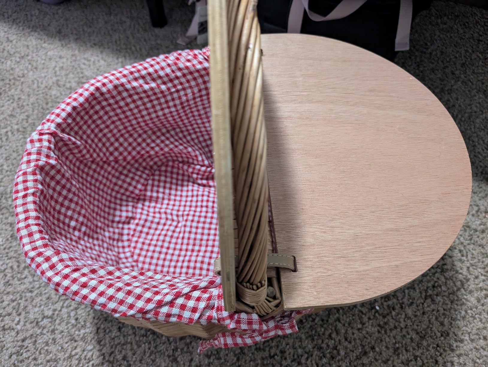 PICNIC TIME Country Picnic Basket, Sturdy Woven Wicker Basket with Customizable Split-lid Design and Removable and Washable Polycotton Vintage-Style Liner (Navy Blue & White Stripe) customer photo 1