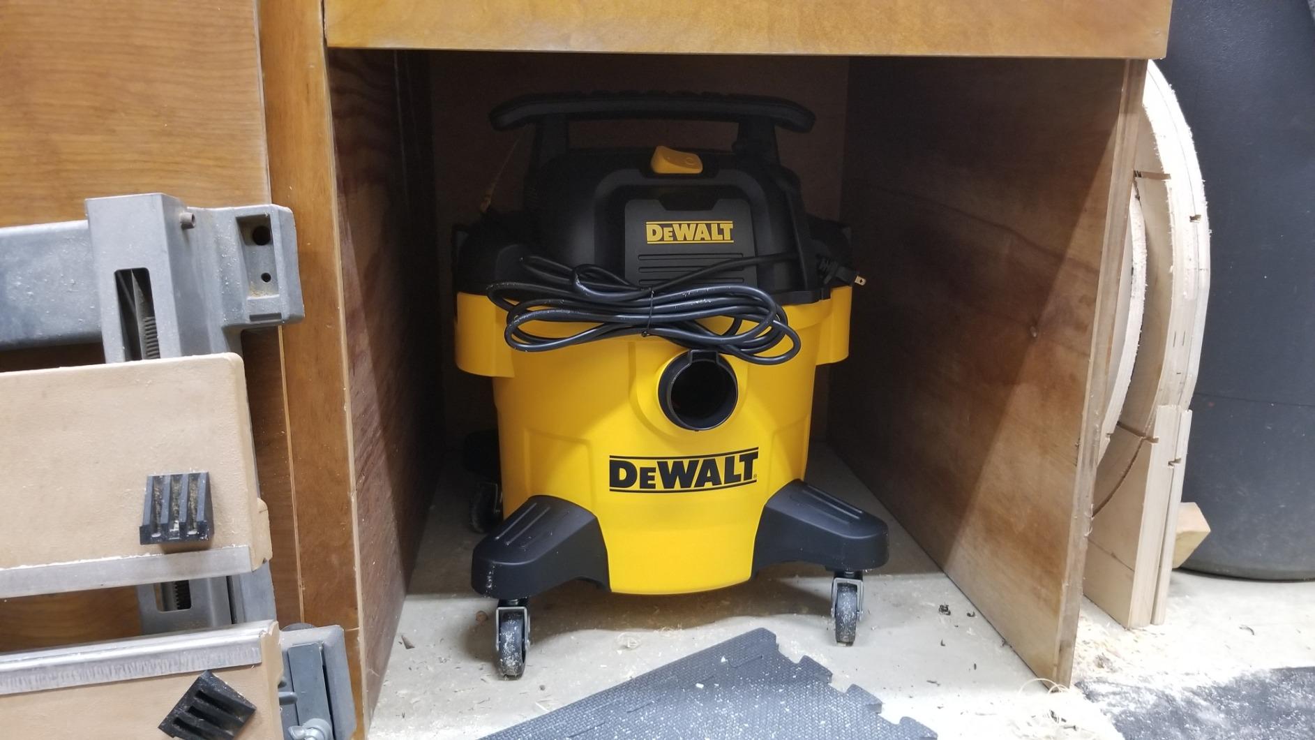 DEWALT DXV06P 4 Peak HP Shop Vacuum, 6 Gallon Poly Wet/Dry Vac with Blower Function customer photo 1
