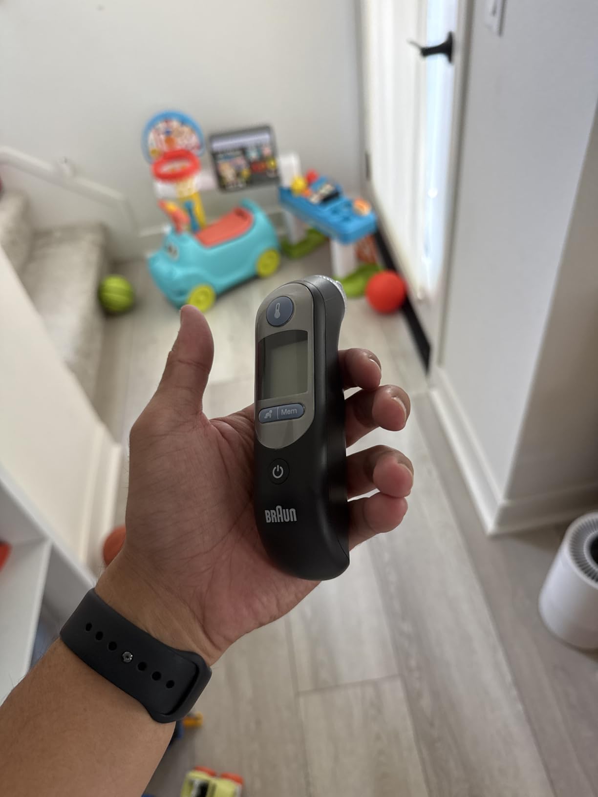 Braun ThermoScan 7 Digital Ear Thermometer for Adults, Babies & Infants, Age-Adjusted Fever Guidance, No. 1 Brand Recommended by Pediatricians customer photo 1