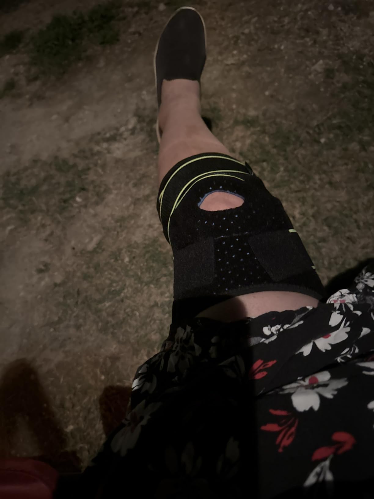 Bodyprox Knee Brace with Side Stabilizers & Patella Gel Pads for Knee Support customer photo 2