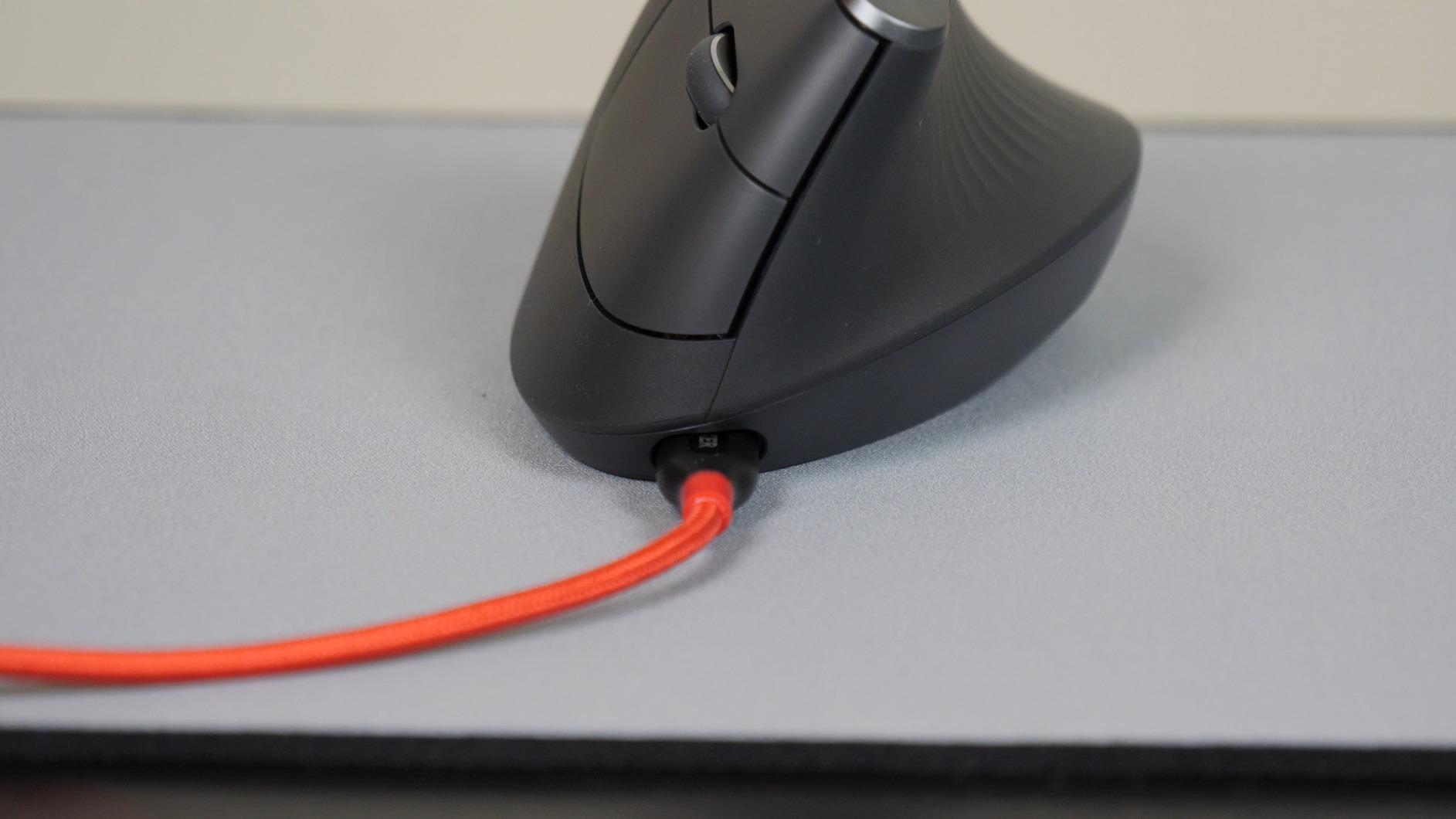 Logitech MX Vertical Wireless Mouse - Ergonomic Design Reduces Muscle Strain, Move Content Between 3 Windows and Apple Computers, Rechargeable, Graphite customer photo 2