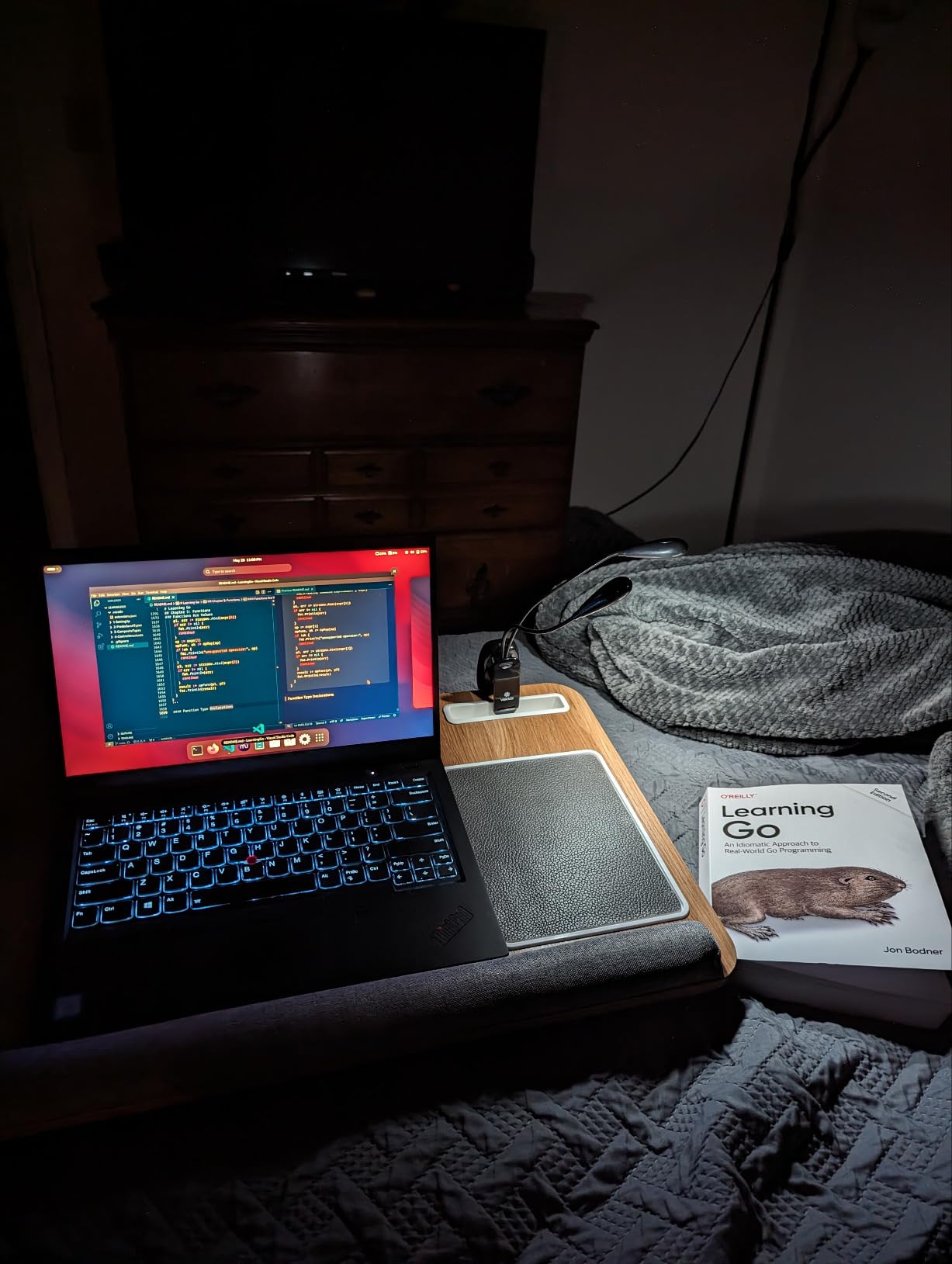 Lenovo X1 Carbon 6th Generation Ultrabook: Core i7-8550U, 16GB RAM, 512GB SSD, 14inch Full HD Display, Backlit Keyboard (Renewed) customer photo 1