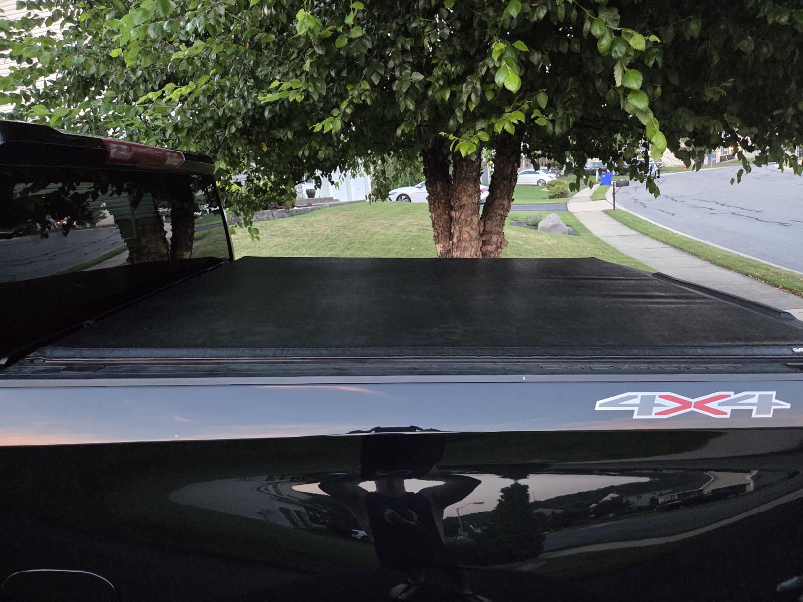 Gator Soft Roll Up Truck Bed Tonneau Cover - Easy-to-Install - No-Drill Installation - Durable Vinyl Roll Up Tonneau Cover - Low-Profile Design - 2019-2026 Chevy/GMC Silverado/Sierra 5'10