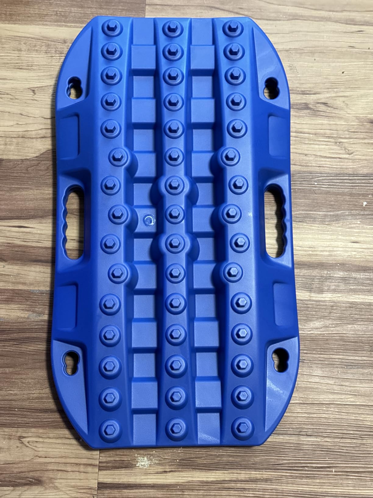 BUNKER INDUST Off Road Traction Boards, 2 Pcs Short Recovery Track Traction Mats for 4WD Mud, Sand, Snow Ramps-Red Tire Traction Tool (Without Strap) customer photo 1
