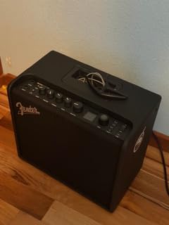 Fender Mustang LT25 Guitar Amp, 25-Watt Combo Amp, with 2-Year Warranty, 30 Preset Effects with USB Audio Interface for Recording customer photo 1