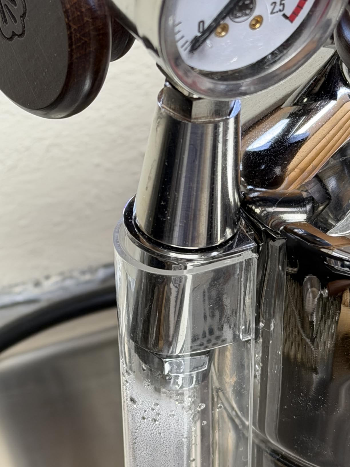 La Pavoni Esperto Abile 16-Cup Lever Espresso Machine - Chrome Finish with Custom Rosewood Handles, 54-Ounce Nickel-Plated Boiler, Dual Frothing Systems & Group Pressure Gauge - Made in Italy customer photo 2