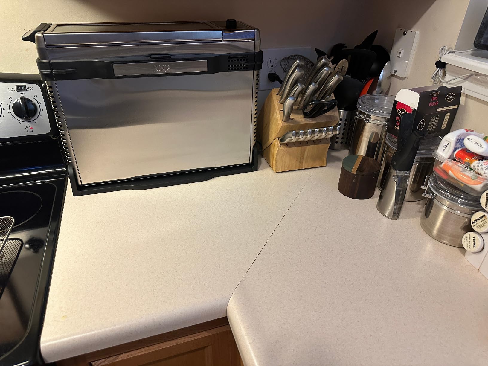 Ninja Digital Air Fryer & Toaster Oven | 8-in-1 Functionality | Flip-Up Design | XL Capacity | Air Fry Basket, Sheet Pan, Wire Rack & Crumb Tray | 1800 Watt | Silver | SP101 customer photo 1