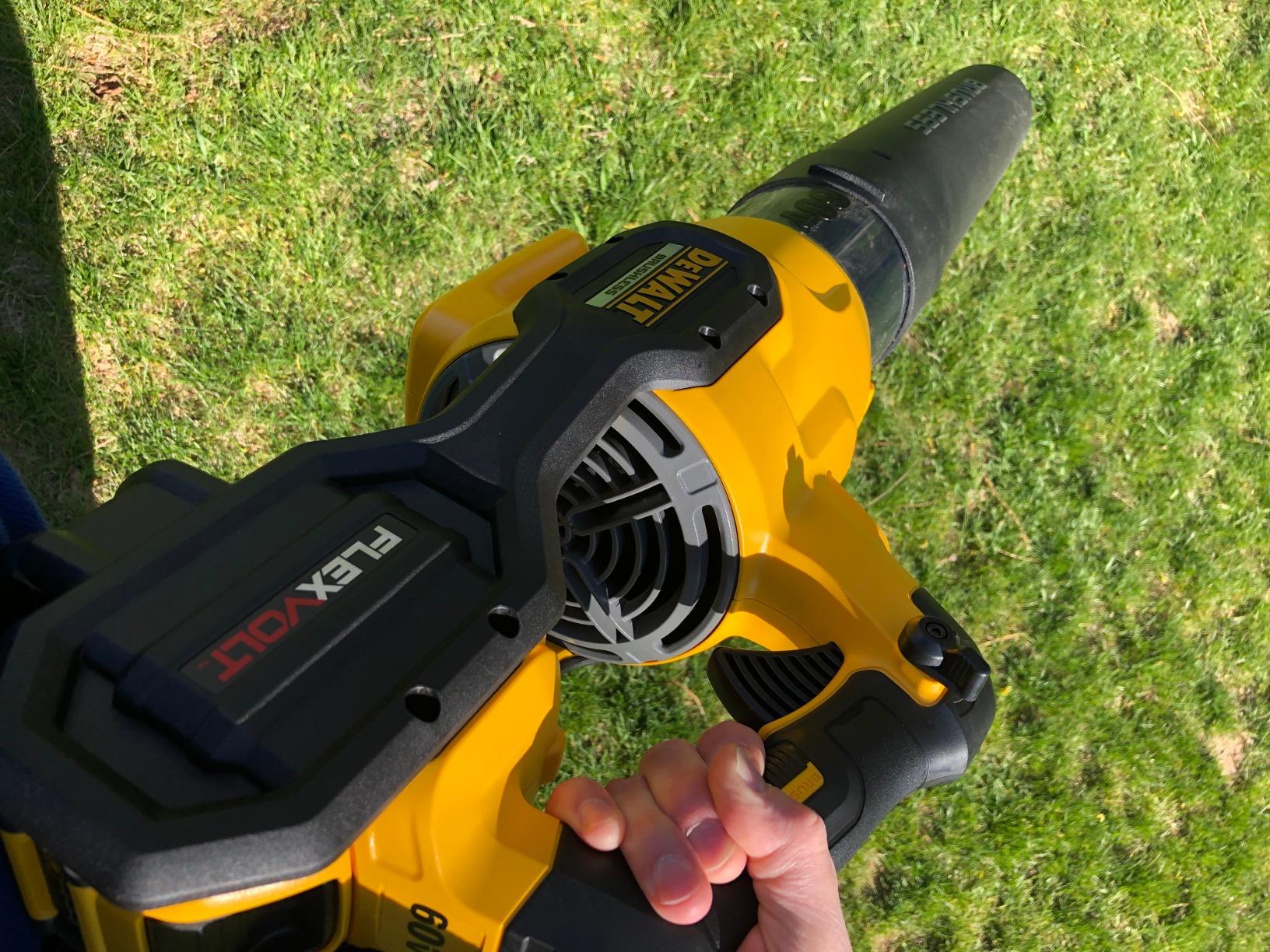 DEWALT FLEXVOLT 60V MAX Blower, 125 MPH, 600 CFM (DCBL772X1) customer photo 1