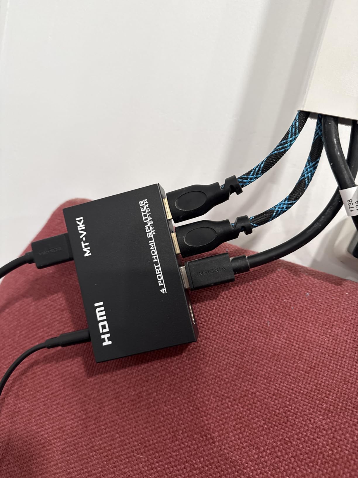 MT-ViKI HDMI Splitter 1 in 4 Out, 4K 30Hz Powered HDMI Distributor for 4 Monitors, Supports 3D & HDCP 1.4, Mirror Only, Compatible with Gaming Consoles with Power Adapter customer photo 2