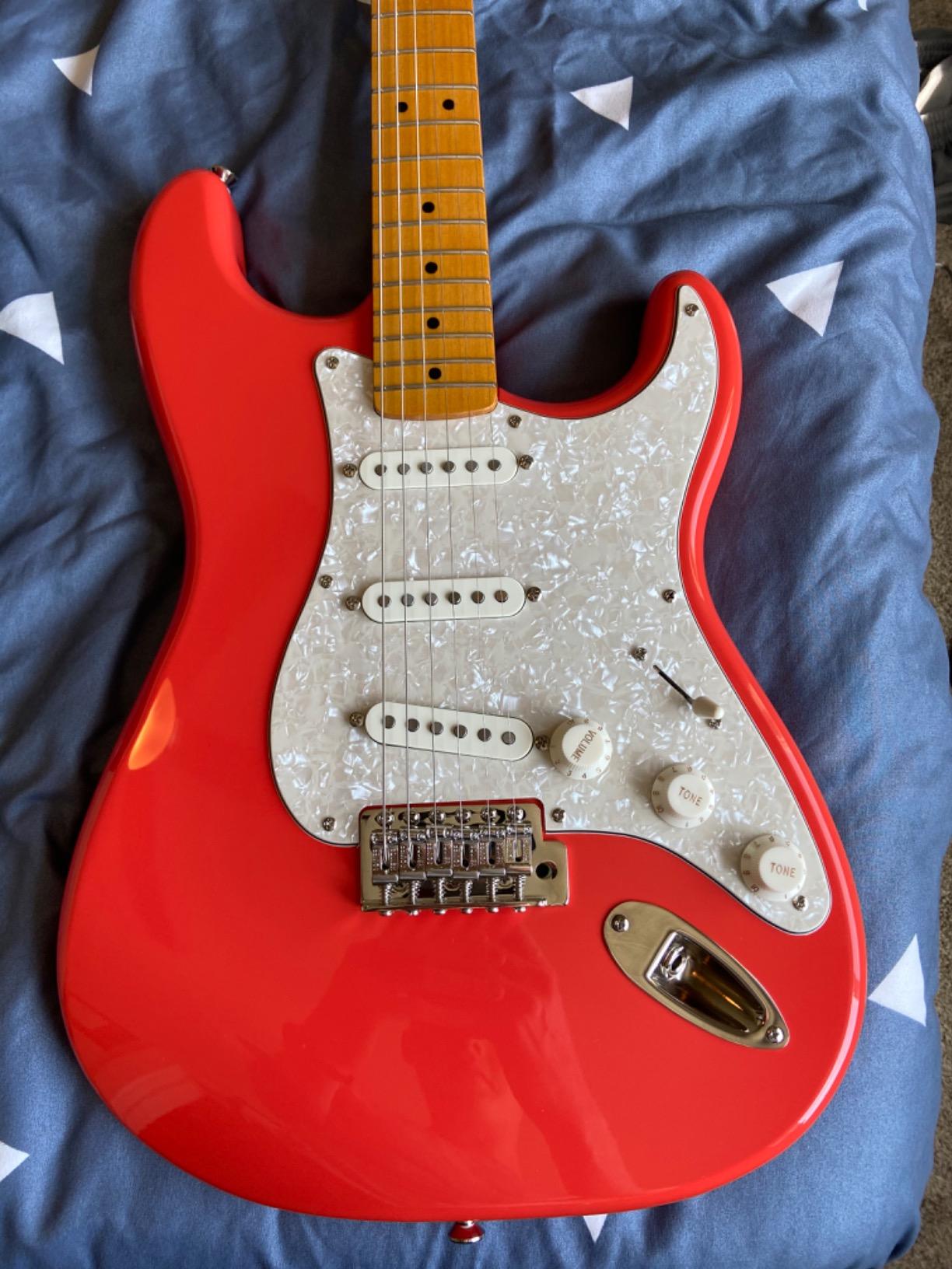Fender Squier Classic Vibe 60s Stratocaster Electric Guitar, with 2-Year Warranty, Candy Apple Red, Laurel Fingerboard customer photo 2