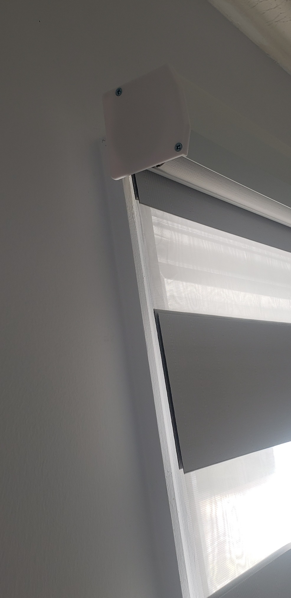 Graywind Motorized Blinds with Remote, Smart Zebra Shades for Windows, Roller Blinds Compatible with Alexa, Apple Homekit, Google Home, Custom Size, Classic - White customer photo 1