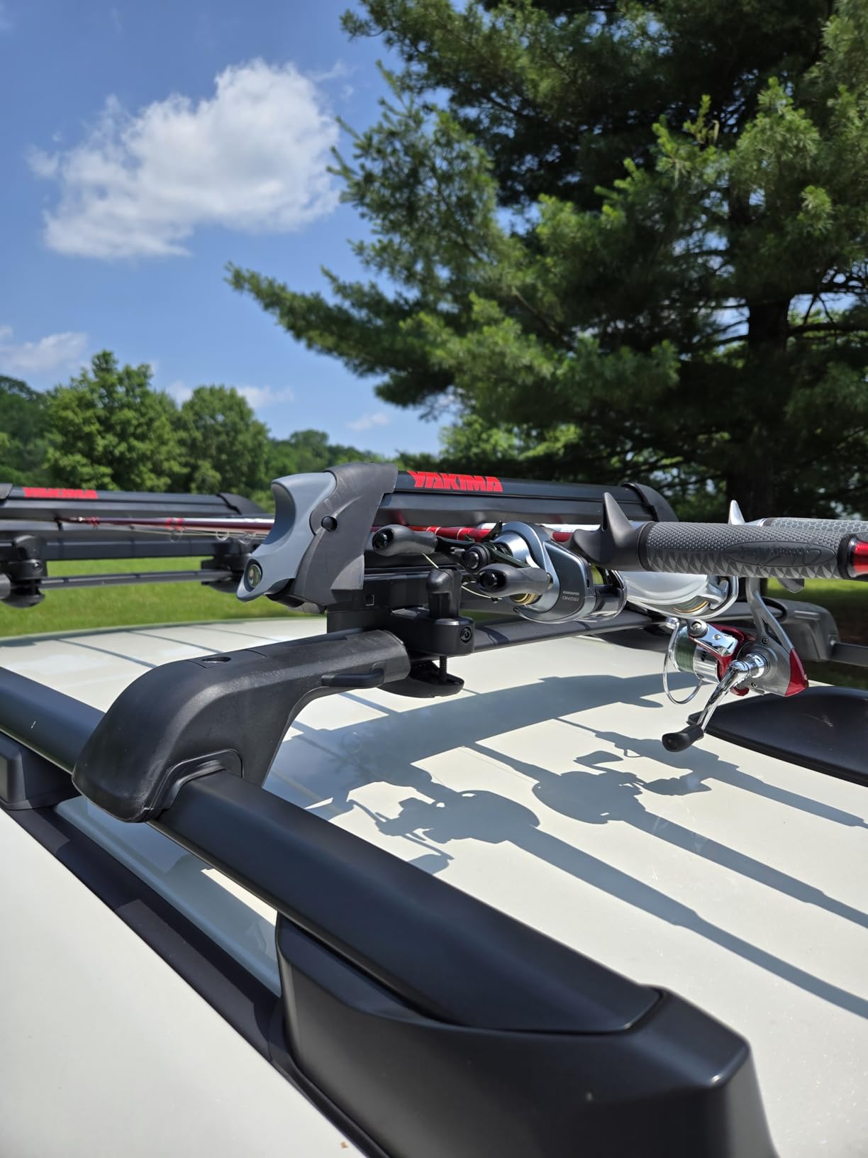 Yakima ReelDeal 4 Ski & 2 Snowboard Holder w/ SKS Locks - Heavy-Duty and Portable Vehicle Storage Accessories for Travel Organization customer photo 2