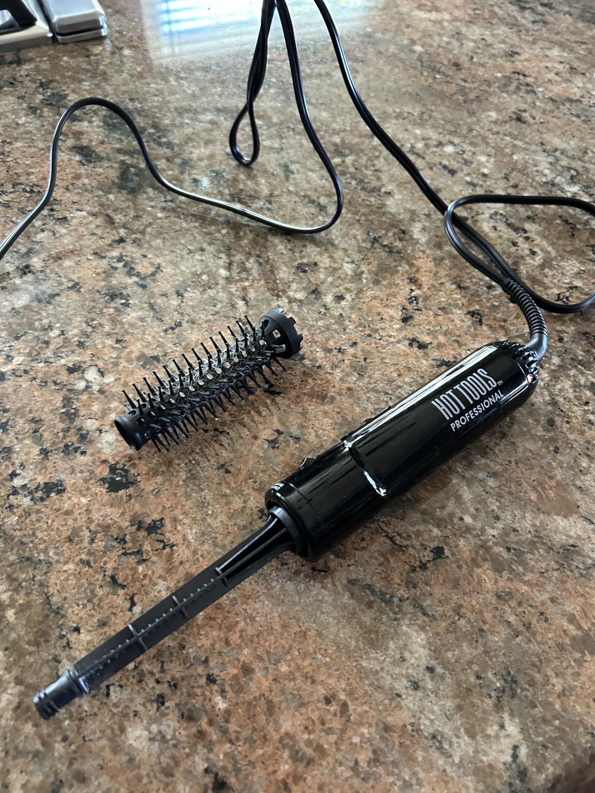 Hot Tools Pro Artist Hot Air Styling Brush | Style, Curl and Touch Ups (1