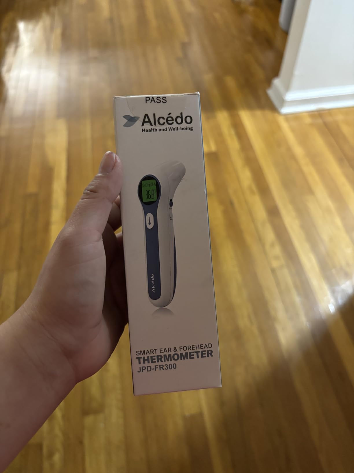 Alcedo Forehead and Ear Thermometer for Adults, Kids, and Baby | Digital Infrared Thermometer for Fever | Touchless, Instant Read, Medical Grade | Pouch and Batteries Included customer photo 2