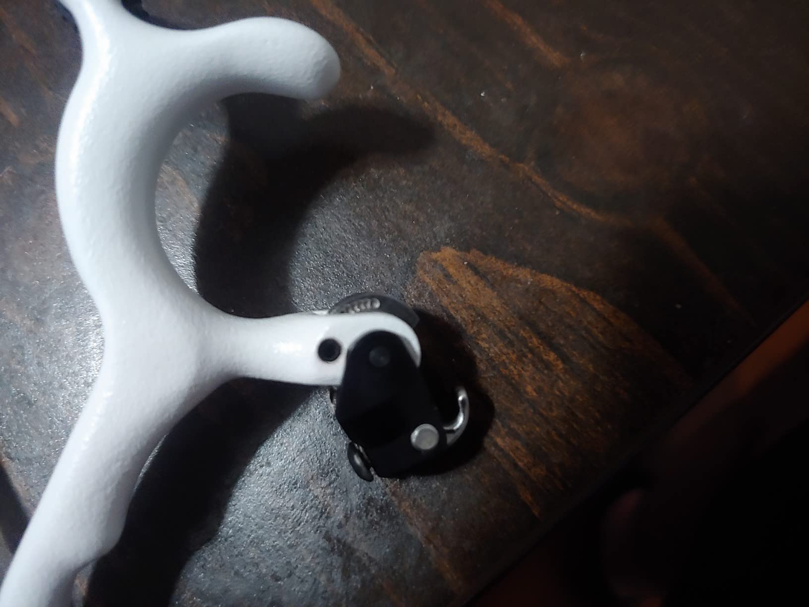 B3 Archery Ghost 3 Finger Handle Back-Tension Release with Textured Coated White Grip and Integrated Thumb Peg for Bowhunting and Competition customer photo 2