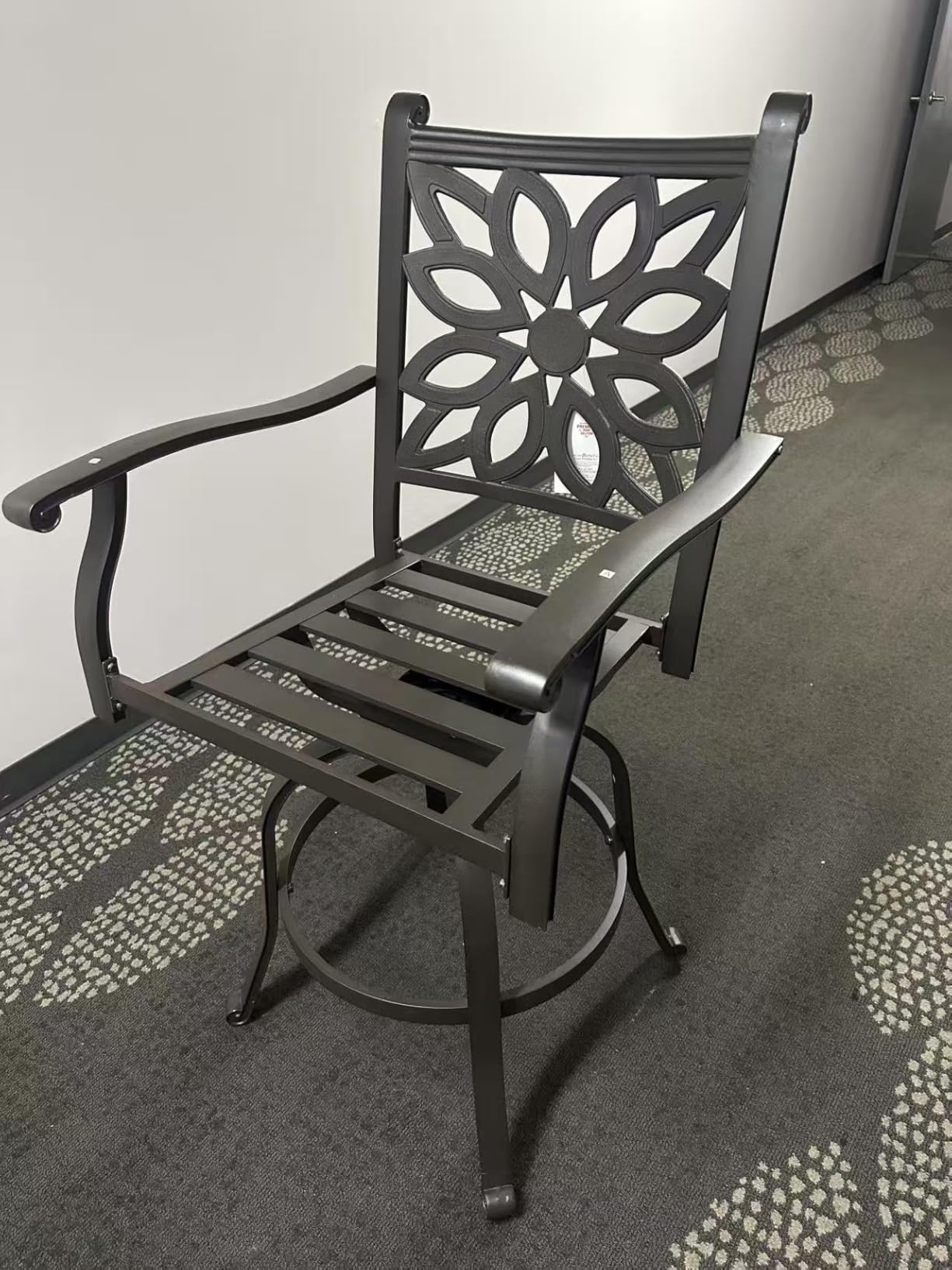 Sophia & William 3 Pieces Cast Aluminum Patio Bar Set, Round Outdoor Bar Table and 2 Swivel Bar Counter Height Chairs Set, Modern Patio Pub Bistro Set with Outdoor Stools customer photo 2