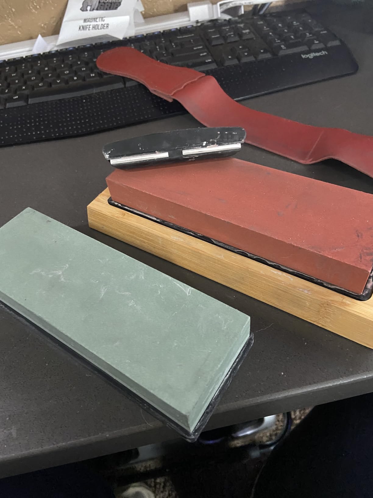 KEENBEST Actual Grit Premium Material Whetstone Set 2 Side Grit 400 1000 3000 8000 Sharpening Stone Professional Kitchen Knife Sharpener Stone Kit Wet Stones Bamboo Base Angle Guide Red customer photo 1