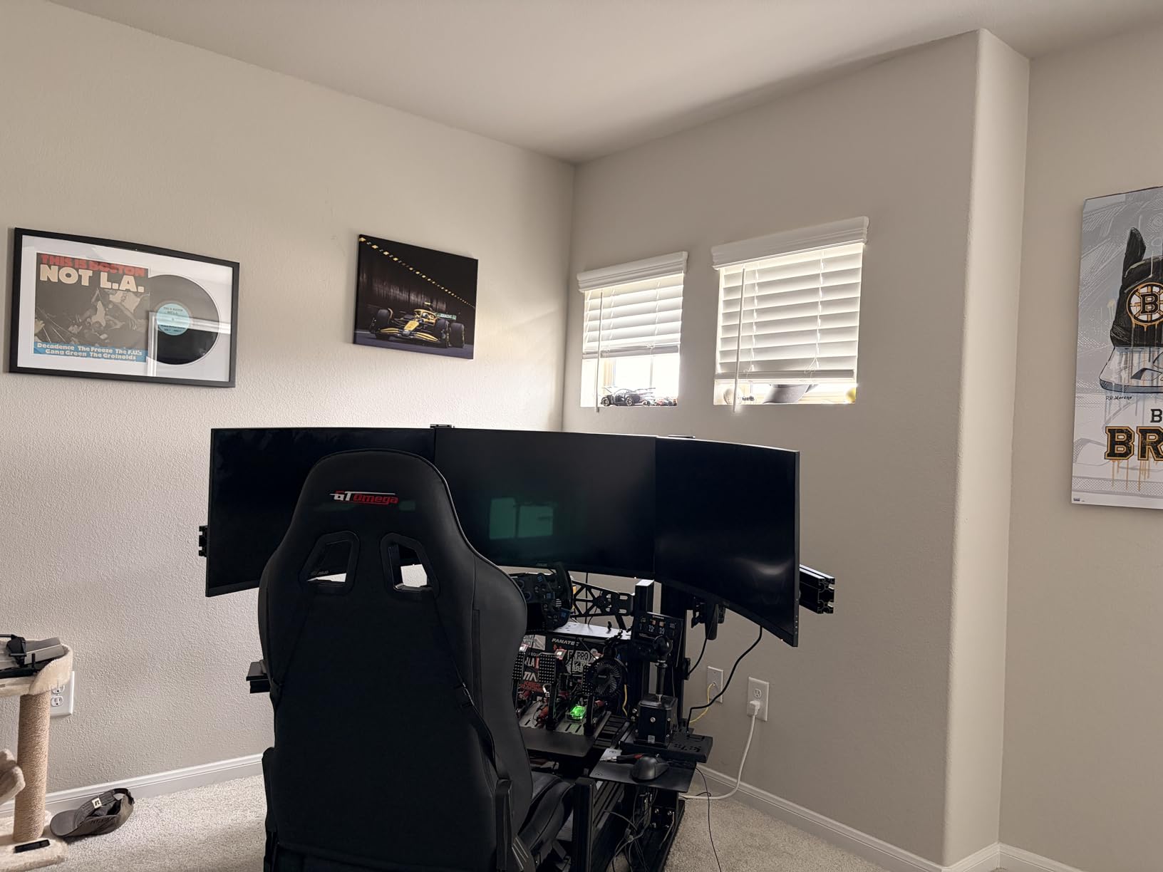 ASUS TUF 32 Inch Curved Gaming Monitor - QHD (2560 x 1440), 165Hz (Supports 144Hz), 1ms, Extreme Low Motion Blur, Speaker, FreeSync Premium, VESA Mountable, DisplayPort, HDMI - VG32VQ1B customer photo 1